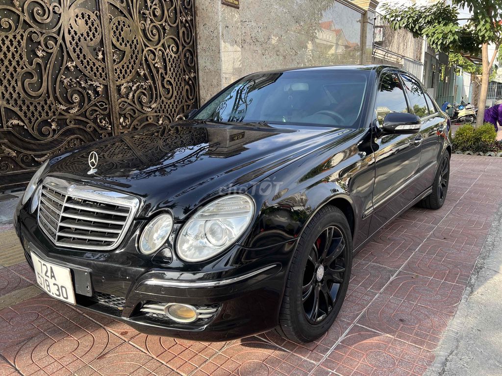 Mercedes-Benz E 200 Kompressor 2008 черный