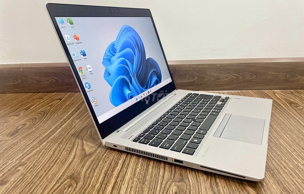 HP MT44 (AMD Ryzen 3 2300U, 8GB, 128GB, 14")