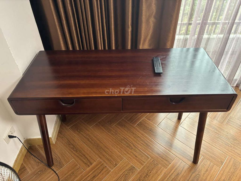 Стол письменный из натурального дерева 120x50x75 см