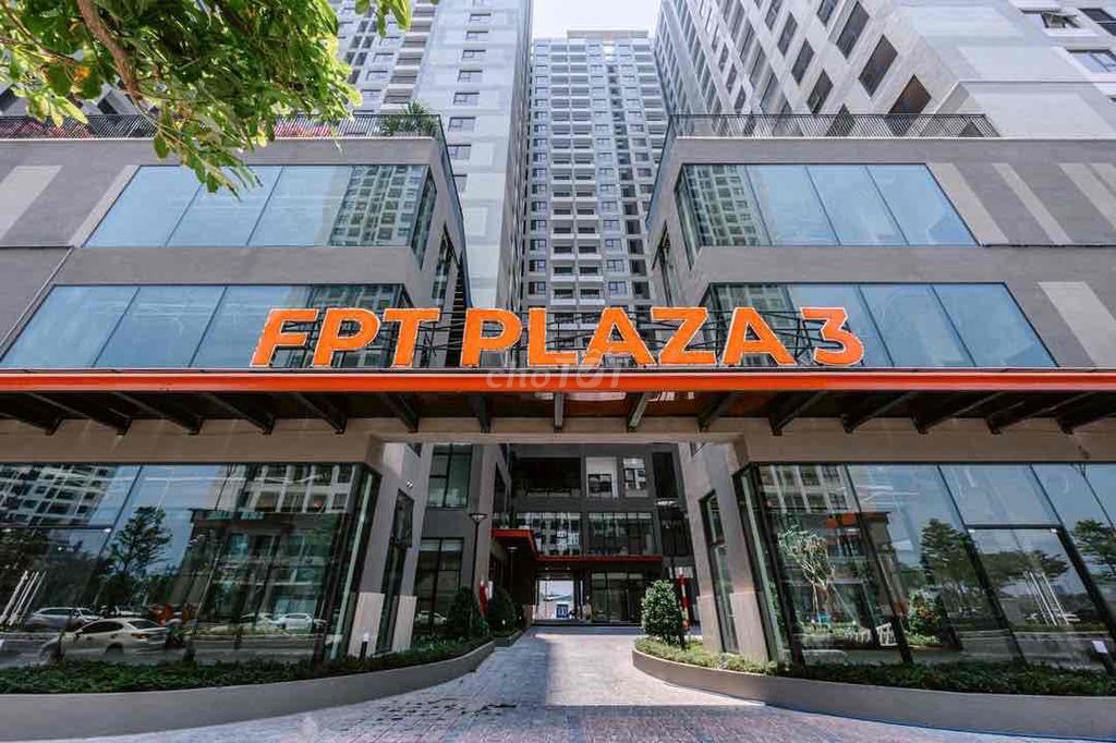 Сдается 2-комнатная квартира FPT Plaza 3, высокий этаж. Можно заезжать сразу.