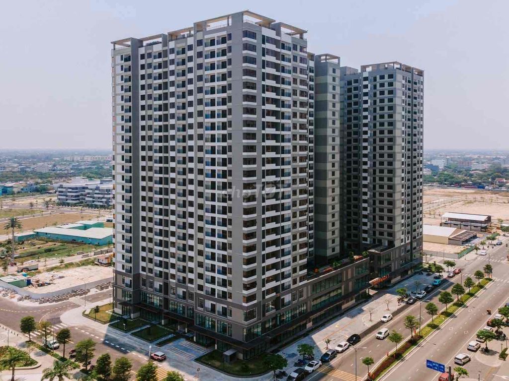 Фото 2: Сдается 2-комнатная квартира FPT Plaza 3, высокий этаж. Можно заезжать сразу.