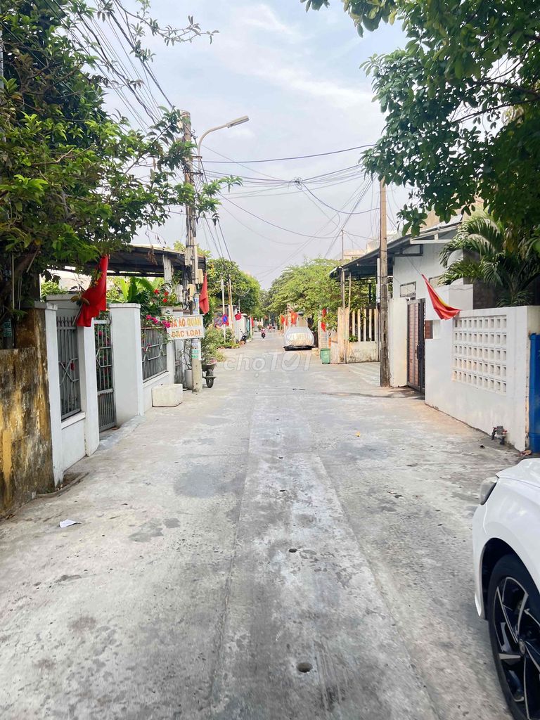 Фото 2: 2 mặt tiền kiệt ô tô đỗ trước nhà, siêu rẻ