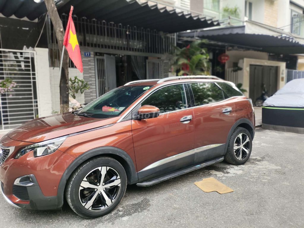 Peugeot 3008 Sports Turbo Коричневый