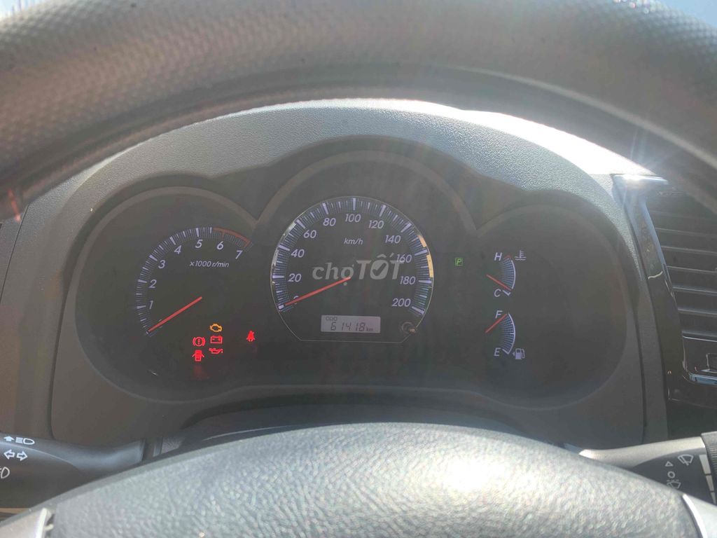 Toyota Fortuner 2016 Автомат Серебристый