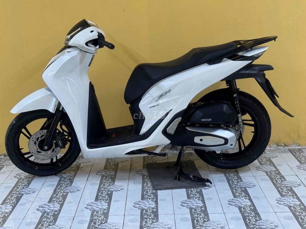 SH 150i Бело-черный 2022 года новый 43K1-569.58