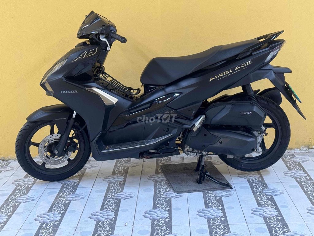 Air Blade 125 2023 Черный матовый, качественный 43D1-998.95