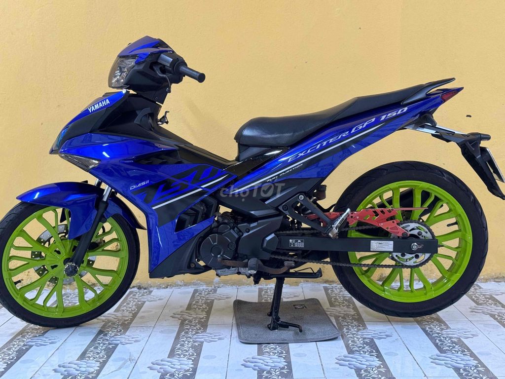Exciter 150 2017 сине-белый супер новый 43D1-534.28