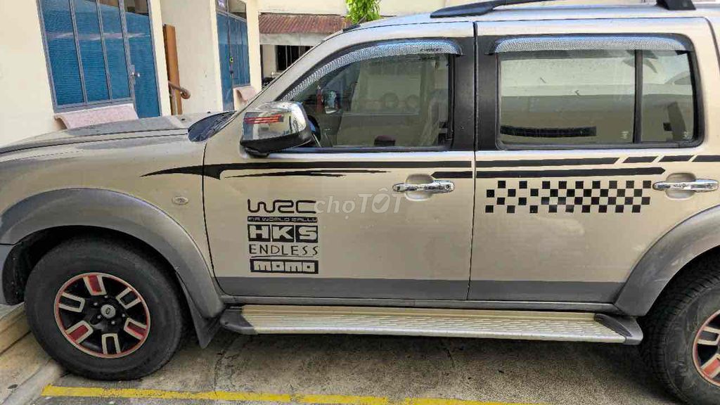 Фото 2: Ford Everest 2007