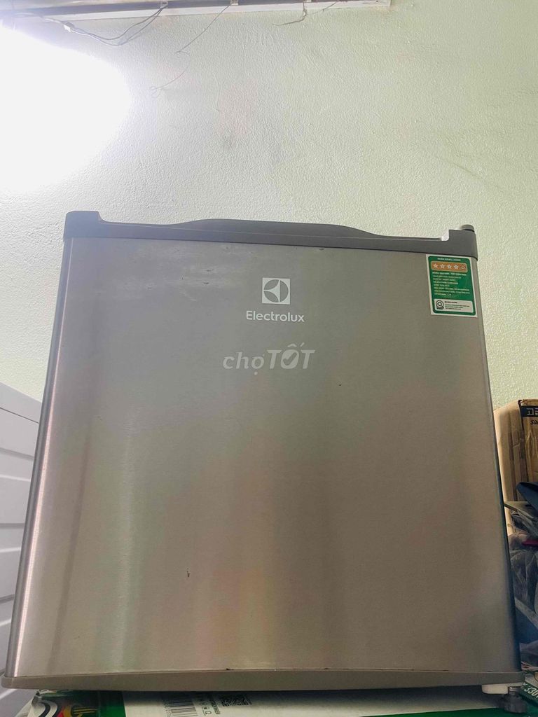 Холодильник мини Electrolux 50L Серый