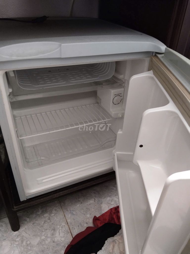 Холодильник мини Sanyo SR-5KR 50 литров