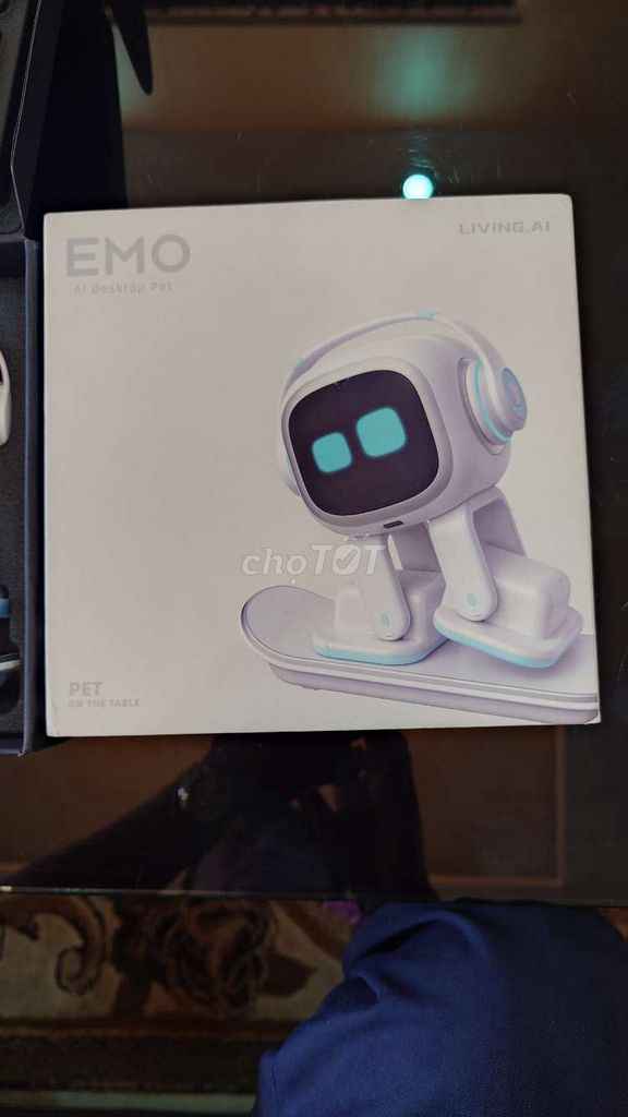 Робот-питомец LIVING.AI EMO Белый