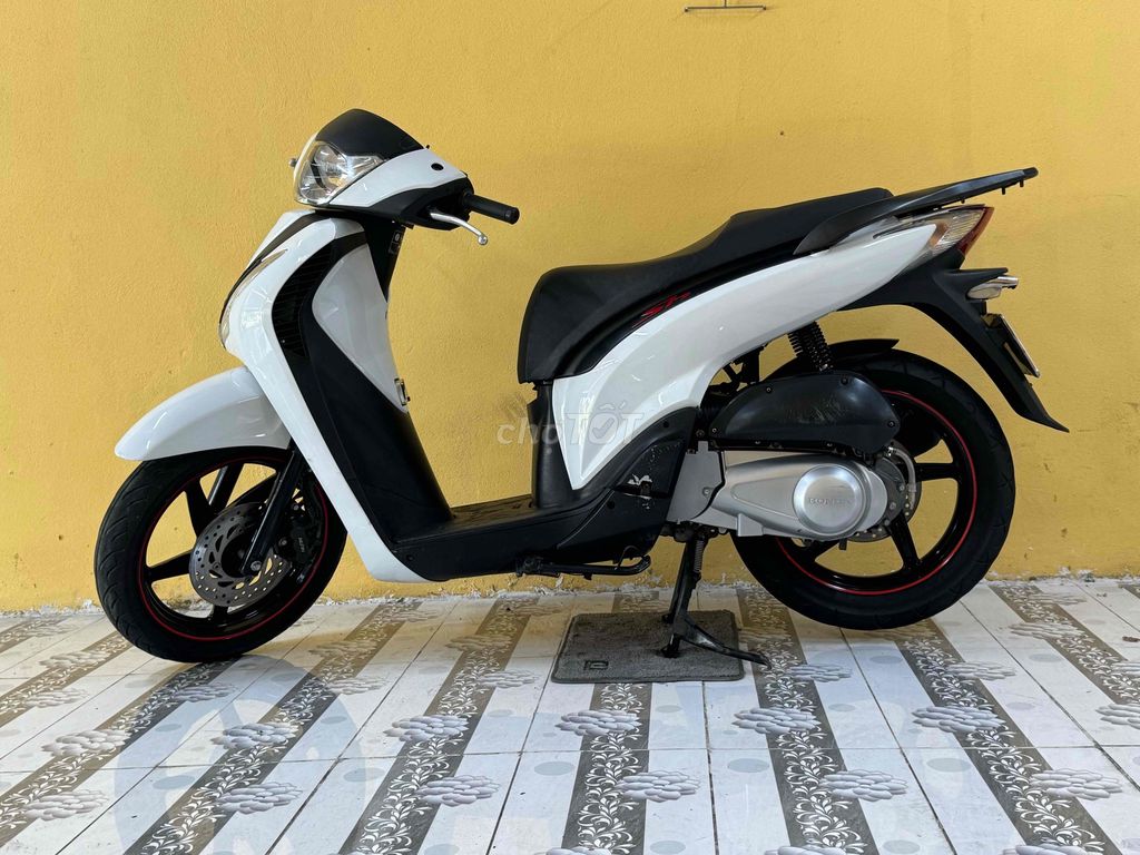 SH 125 2012 Белый, номер двигателя 105, импорт, 2012 год