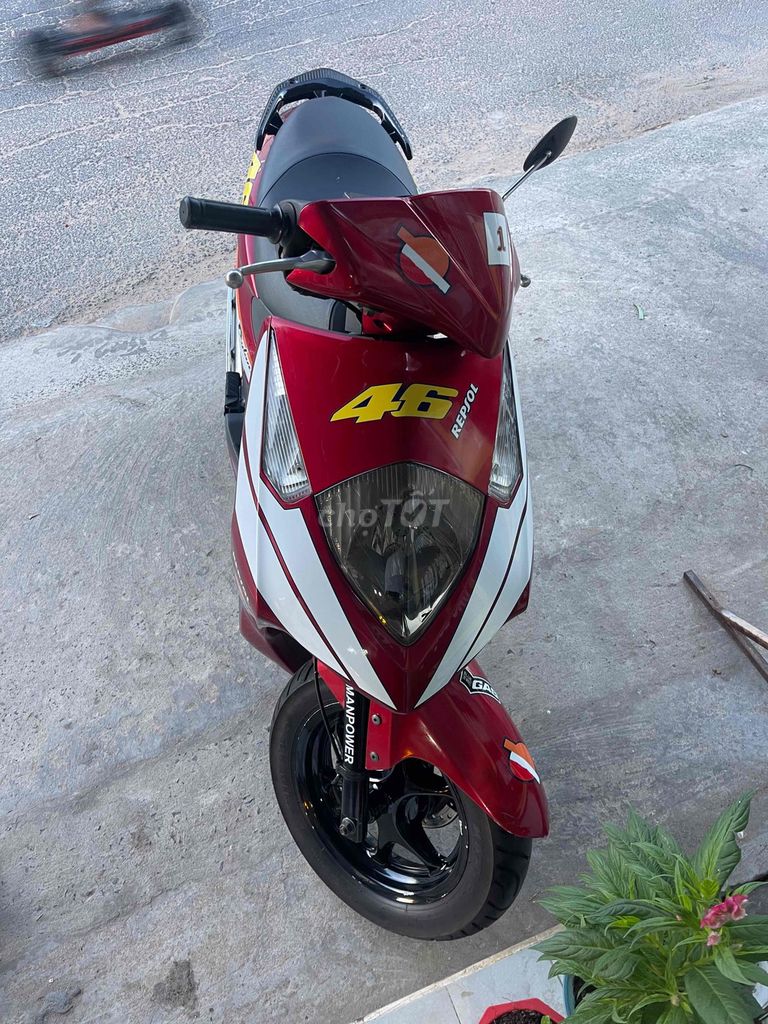 Honda Dylan 2003 150 красный Ханой