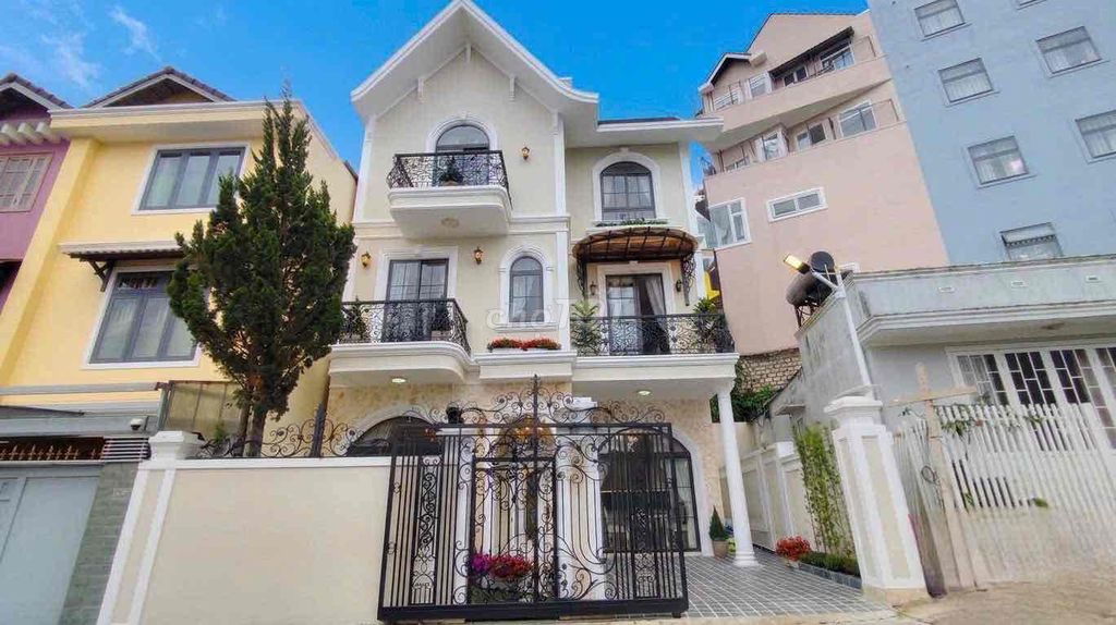 🏡 КРАСИВЫЙ ДОМ НА ПРОСПЕКТЕ НГО ТХИ НЯМ, ДАЛАТ - ПОДХОДИТ ДЛЯ ПРОЖИВАНИЯ И БИЗНЕСА