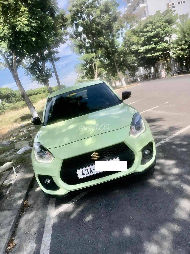 Suzuki Swift GLX 2019, цвет зеленое яблоко, 70000 км