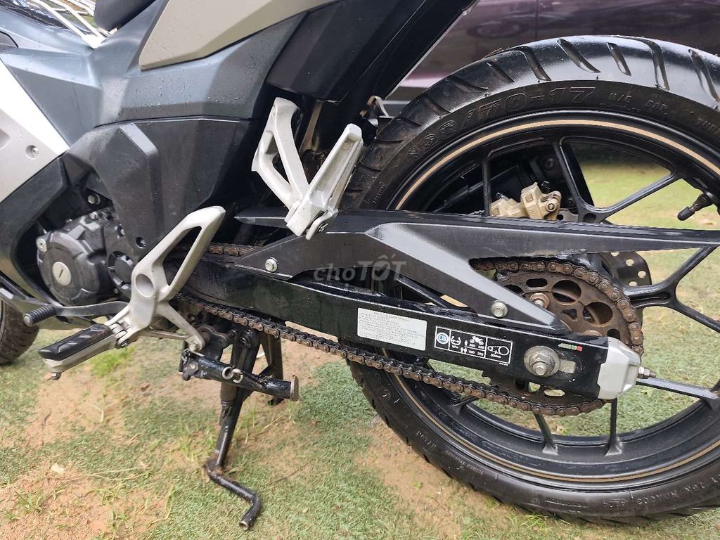 Фото 2: Honda Winner X V3 2022 Bạc Côn tay