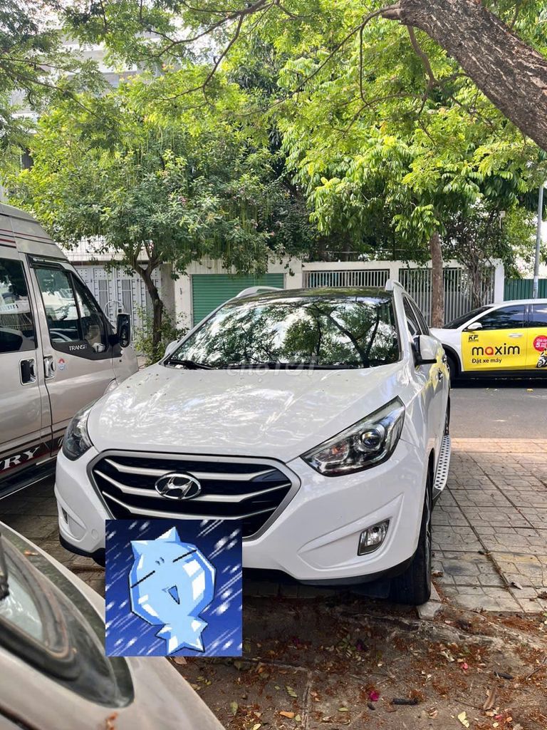 Hyundai Tucson 2013 Белый 900000 км Импорт