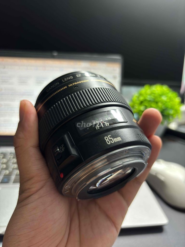 Объектив Canon EF 85mm f/1.8 USM Черный Б/У