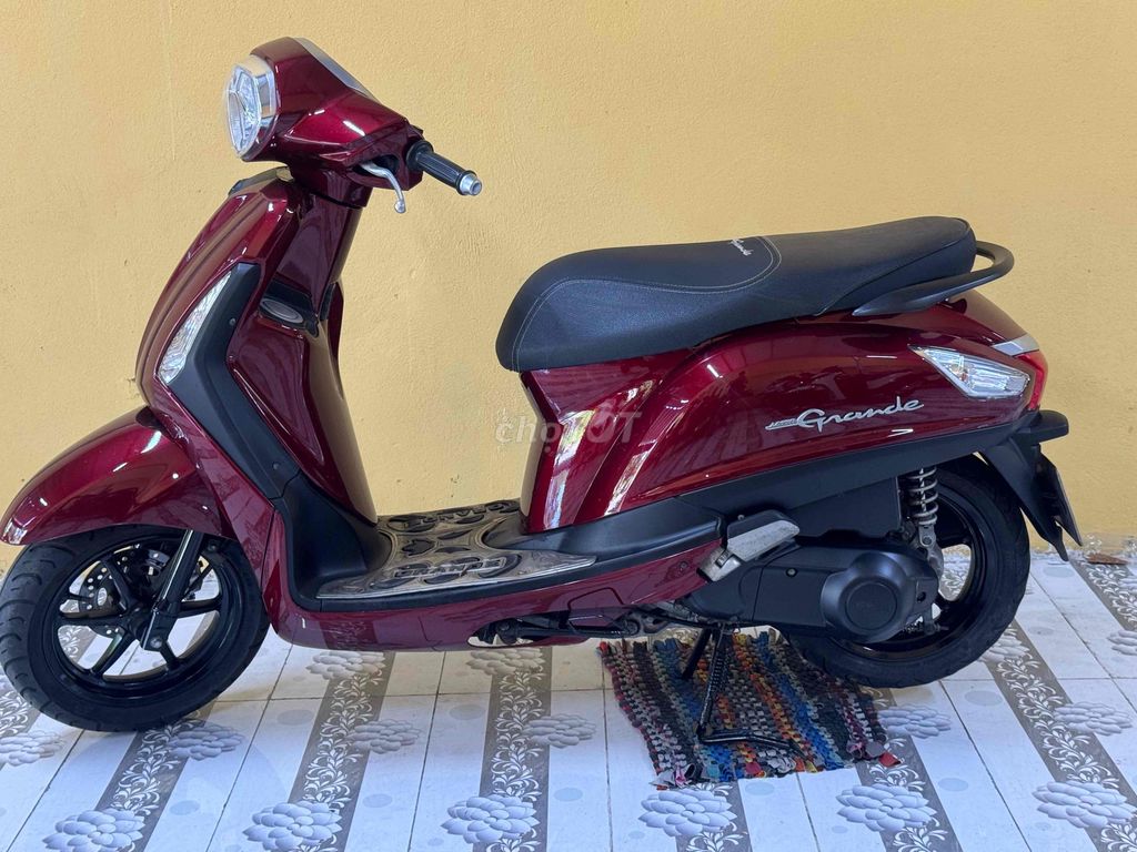 Yamaha Grande 2023 Красный-черный