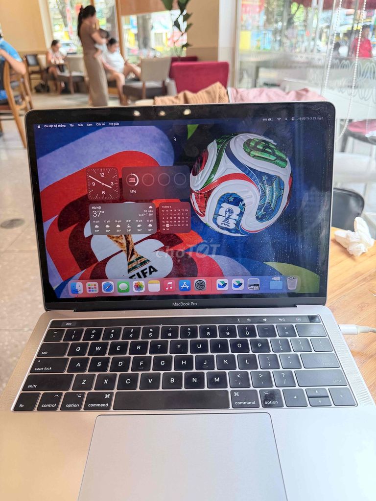 Apple Macbook Pro 2017 i7 16GB/256GB 13.3 дюйма Серый
