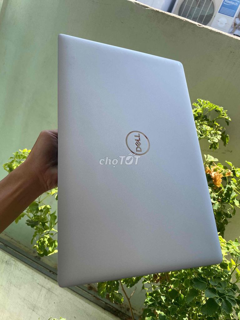 Dell Precision 7750 RTX A5000 64GB/1TB Silver