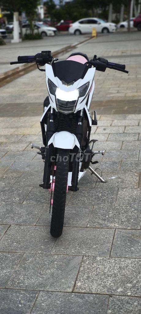 Suzuki Raider F150 150cc Бело-розовый