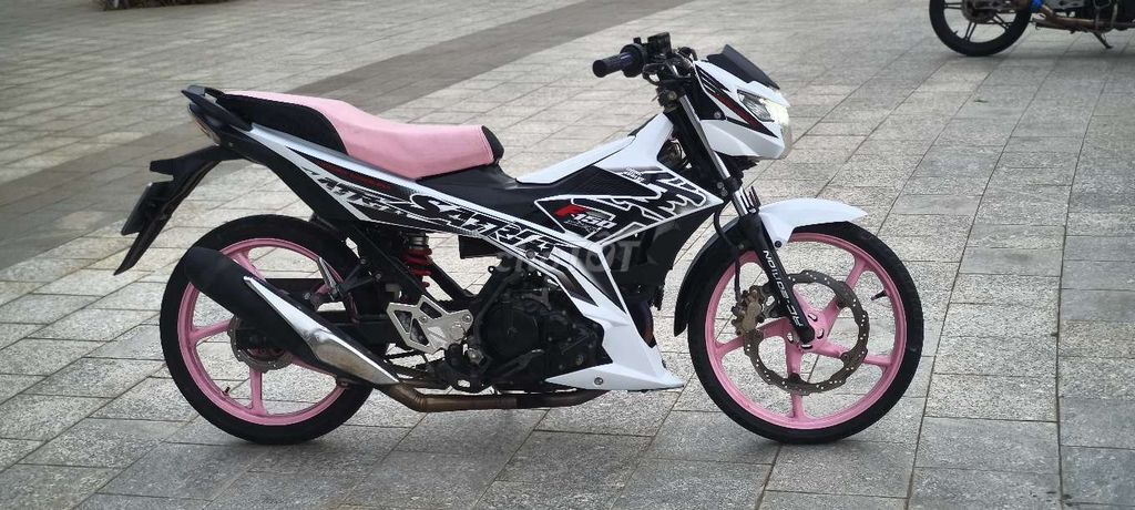 Фото 3: Suzuki Raider F150 150cc Бело-розовый