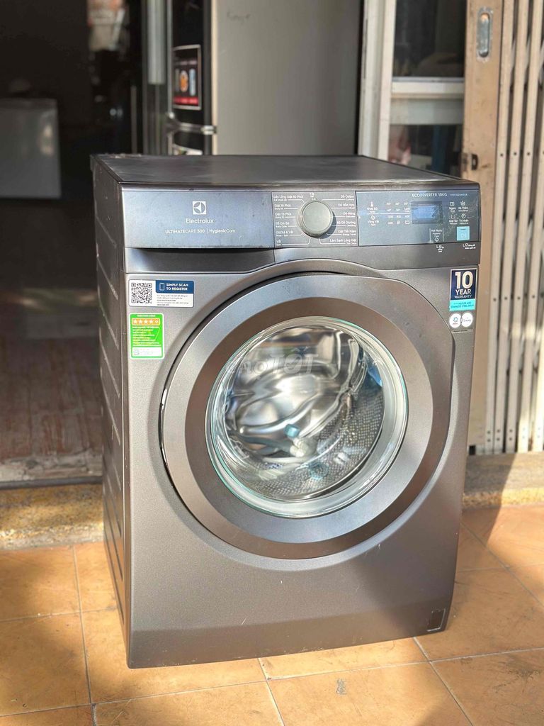 Стиральная машина Electrolux EWF1024M3SB 10кг Inverter б/у