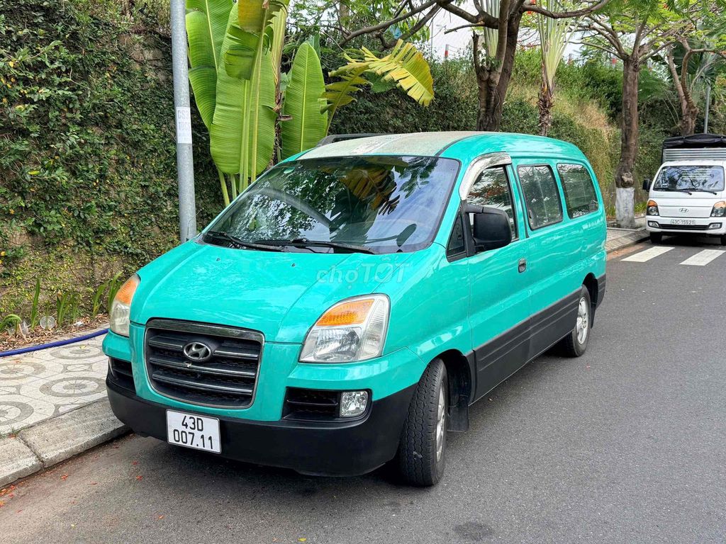 Hyundai Starex 2004, бирюзовый, механика