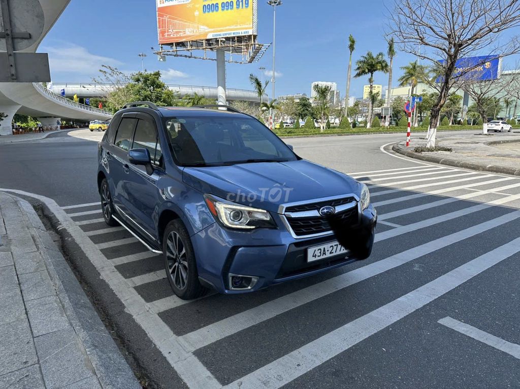 Фото 2: Subaru Forester XT Синий Япония Семейный автомобиль