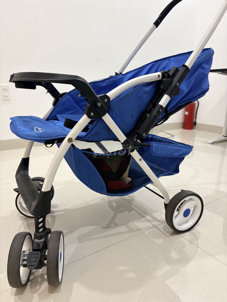 Коляска GluckBaby синяя б/у для детей 0-3 лет
