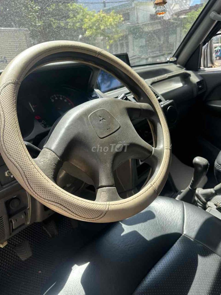 Фото 2: Mitsubishi Pajero 2004 Серый Механика
