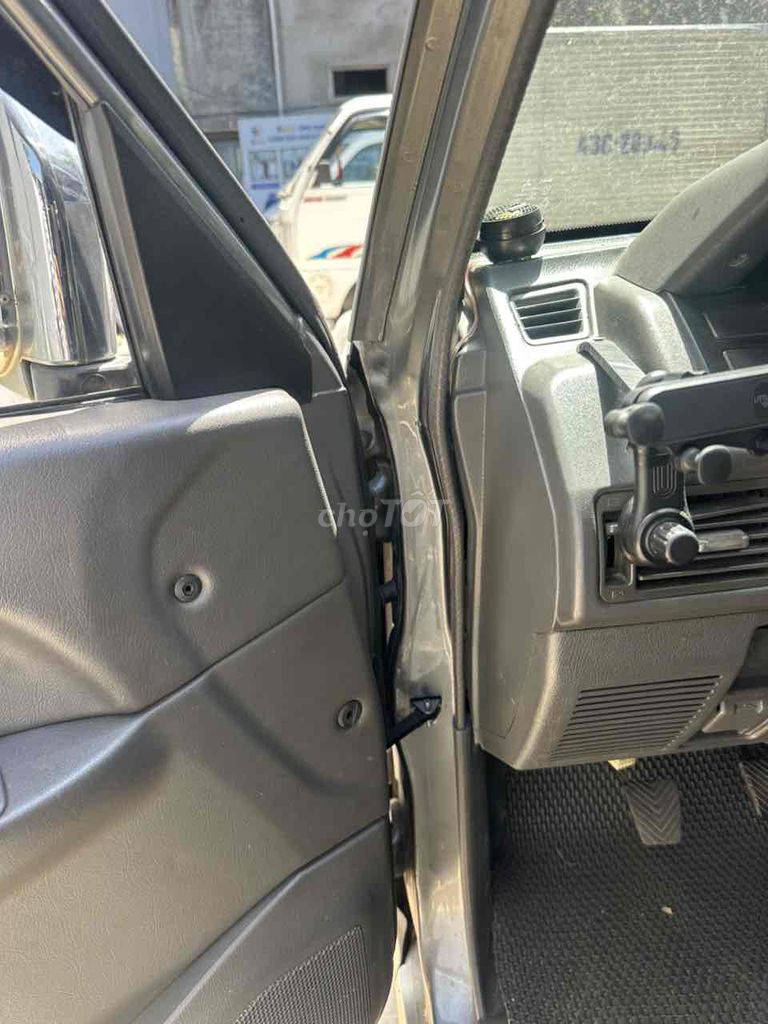 Фото 3: Mitsubishi Pajero 2004 Серый Механика