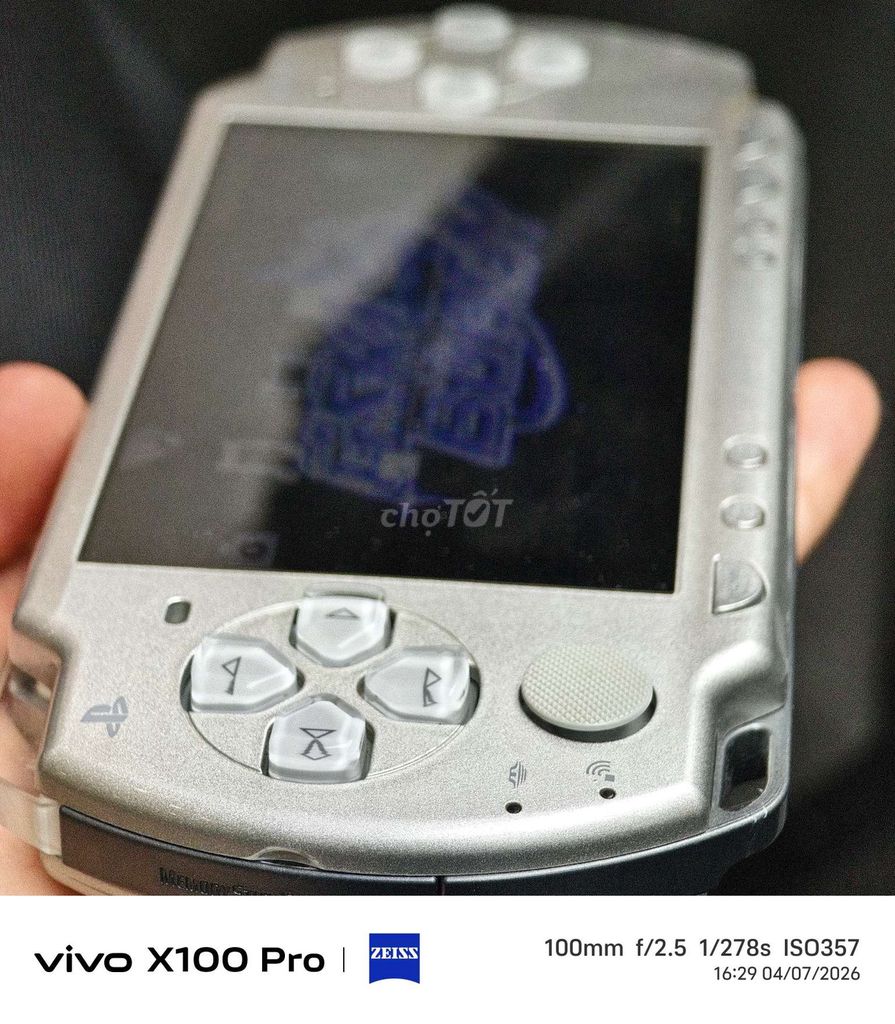 Игровая консоль Sony PSP 2000 Silver 32GB Б/У