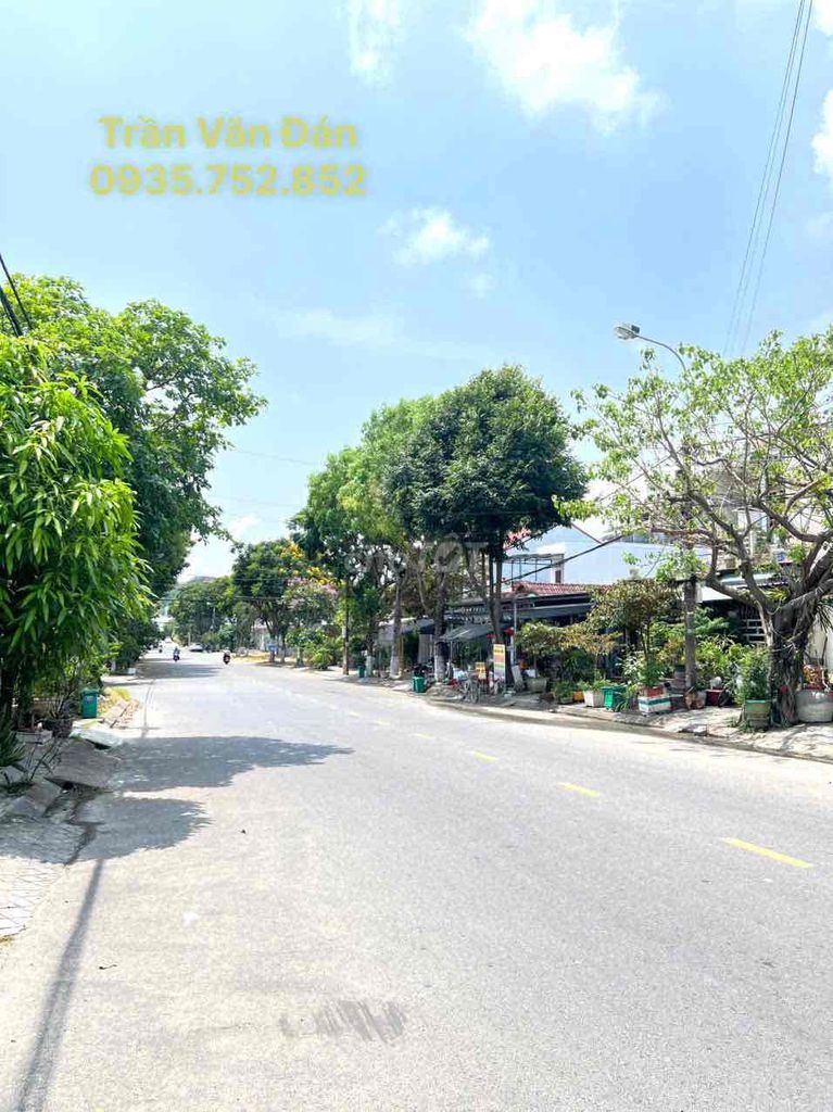 Фото 3: MT duong 11m5 Tran Van Dan thong Nam Viet A sat bien