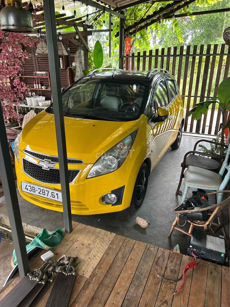 Chevrolet Spark 2011 Желтый 1.2L 78900 км ABS