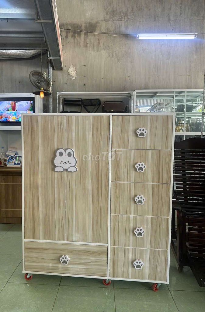 Шкаф для одежды из дерева 1.03м x 45см x 1.23м