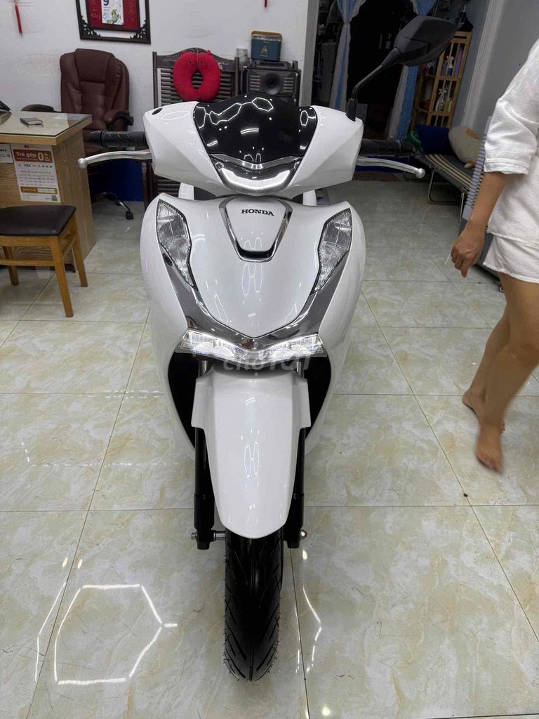 Honda SH150 ABS Белый Конец 2020