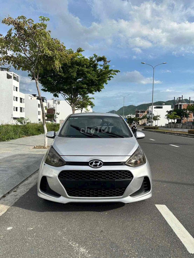 Hyundai i10 2017 Механика Серебристый
