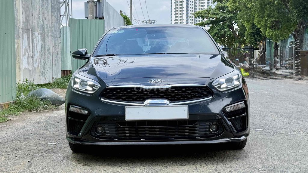 Kia Cerato 2.0 Premium 2021 60000 км серый - черный