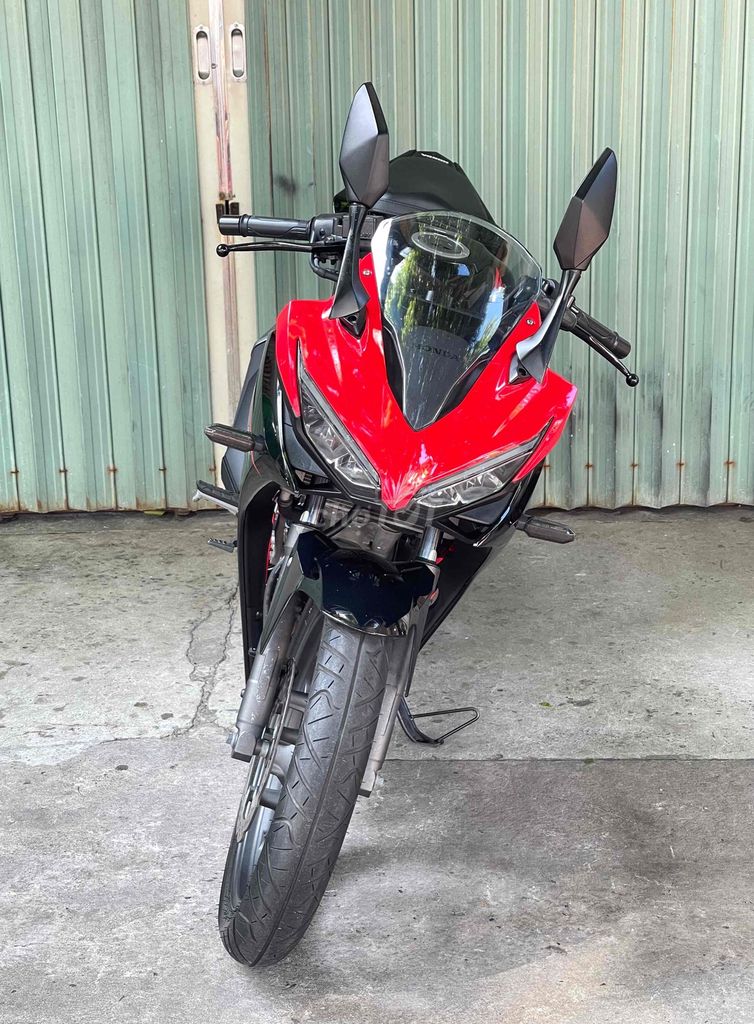 Honda CBR-150R 2019 odo 6100 км, полный комплект документов
