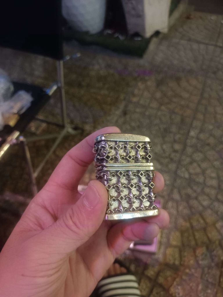 Зажигалка Zippo с хромовым покрытием, использованная на 96%