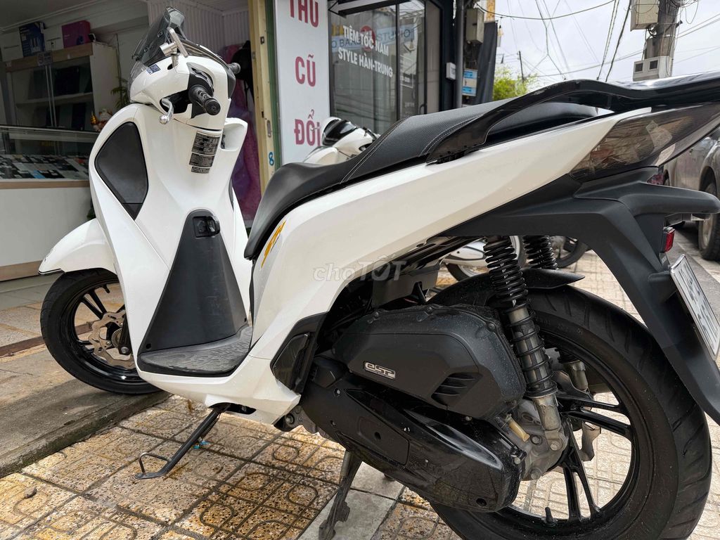 Honda SH 150i ABS 2018 Белый 25 тыс. км