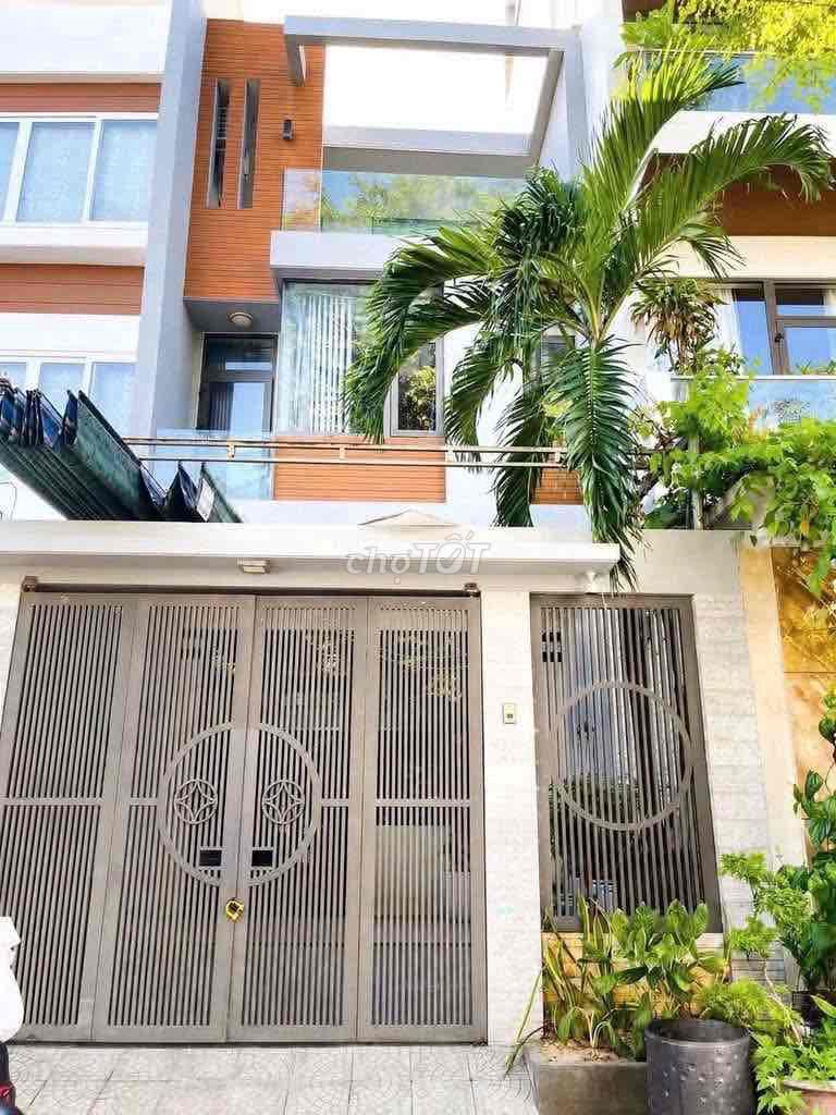 🏡🏡Сдается дом с 3 спальнями на улице шириной 7.5 м в районе Фам Ван Донг