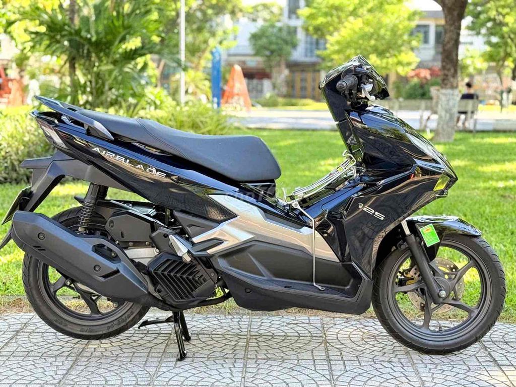 Honda Air Blade 2023 Черный 4 клапана