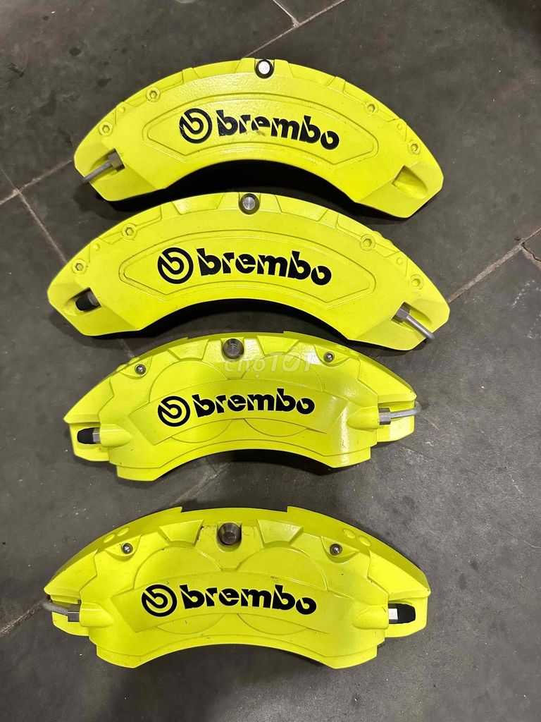 Накладки на суппорт Brembo Neon Yellow Новые