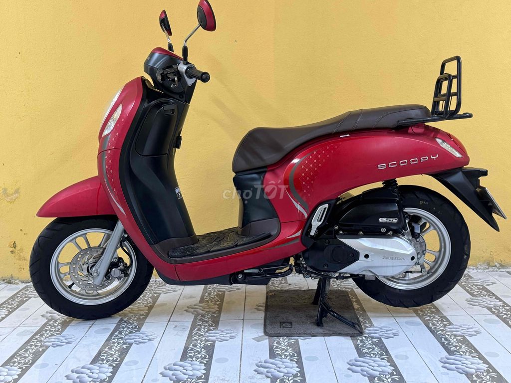 Honda Scoopy 2023 красный