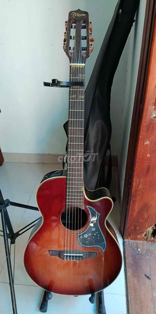 Гитара Takamine NPT-110N Красно-коричневая Дерево