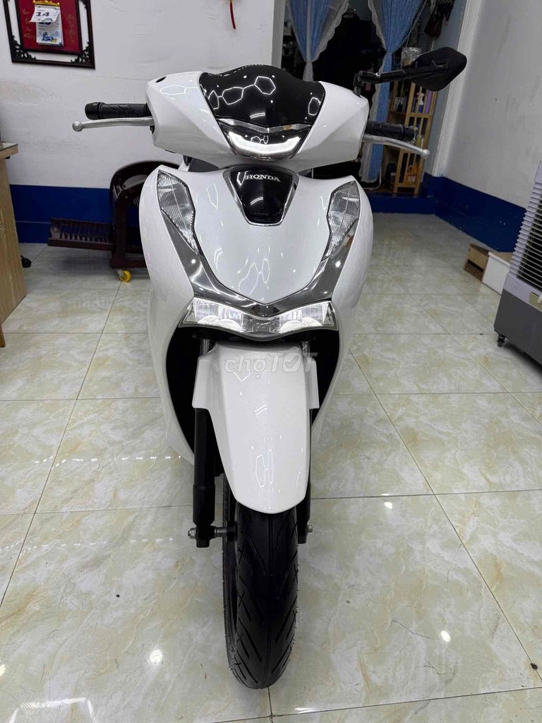 Honda SH125 CBS 2020 Белый 14374 км