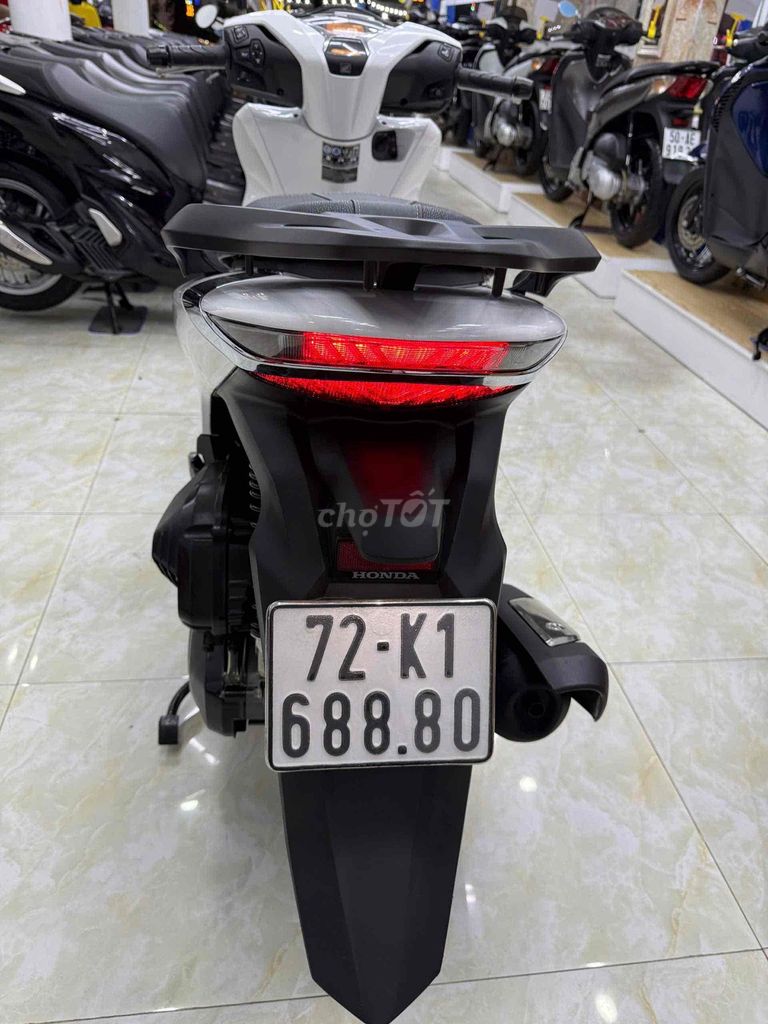 Фото 2: Honda SH125 CBS 2020 Белый 14374 км